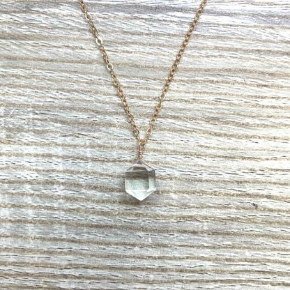 Collier en Cristal de roche taillé façon Herkimer