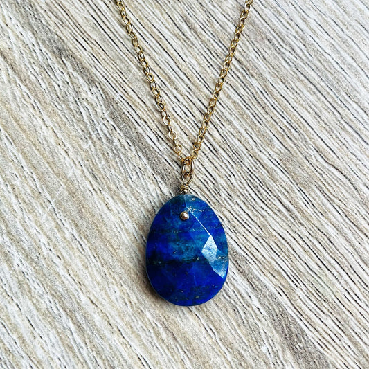    collier-lapis-lazuli-bleu-plaque-or