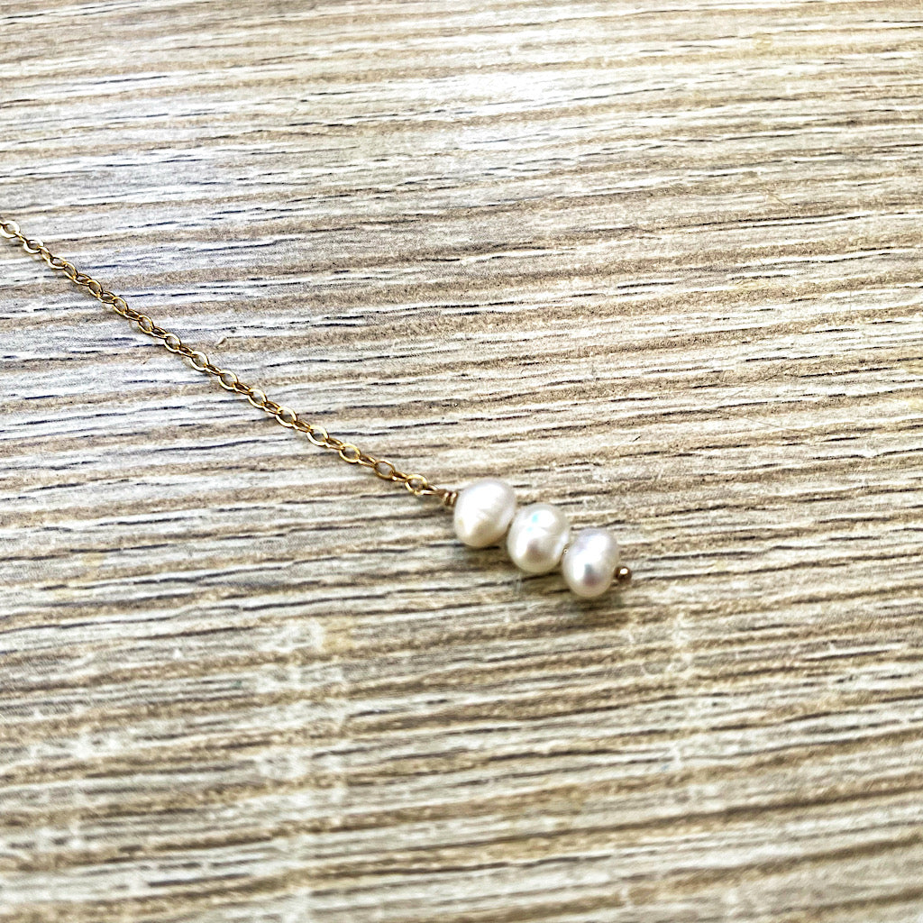 collier-mariage-dos-perles-zoom