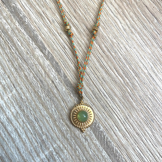 Collier médaille Aventurine verte cordon multicolore