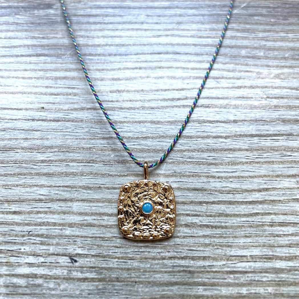 Collier médaille martelée - Modèle unique