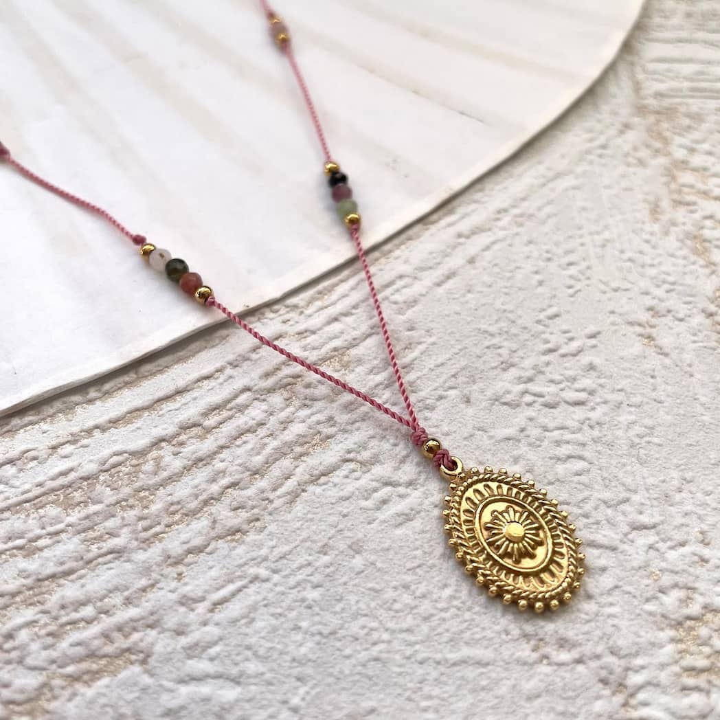 Collier médaille solaire et Tourmaline