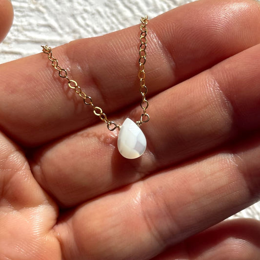 Collier nacre goutte Trésor