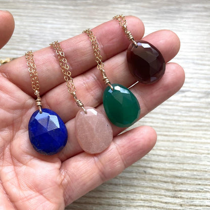 Collier pendentif en pierre naturelle