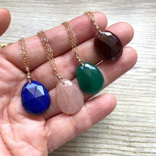 Collier pendentif en pierre naturelle