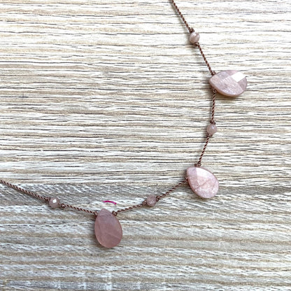 collier-pierre-soleil-zelie-zoom