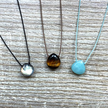 Charger l&#39;image dans la galerie, collier-pierres-naturelles-cordon