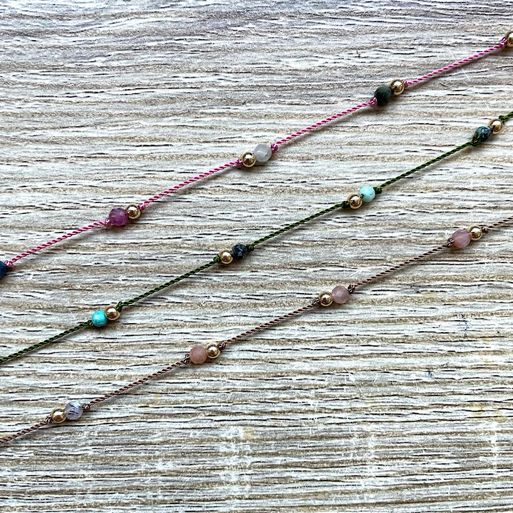 Collier en pierres naturelles style tibétain