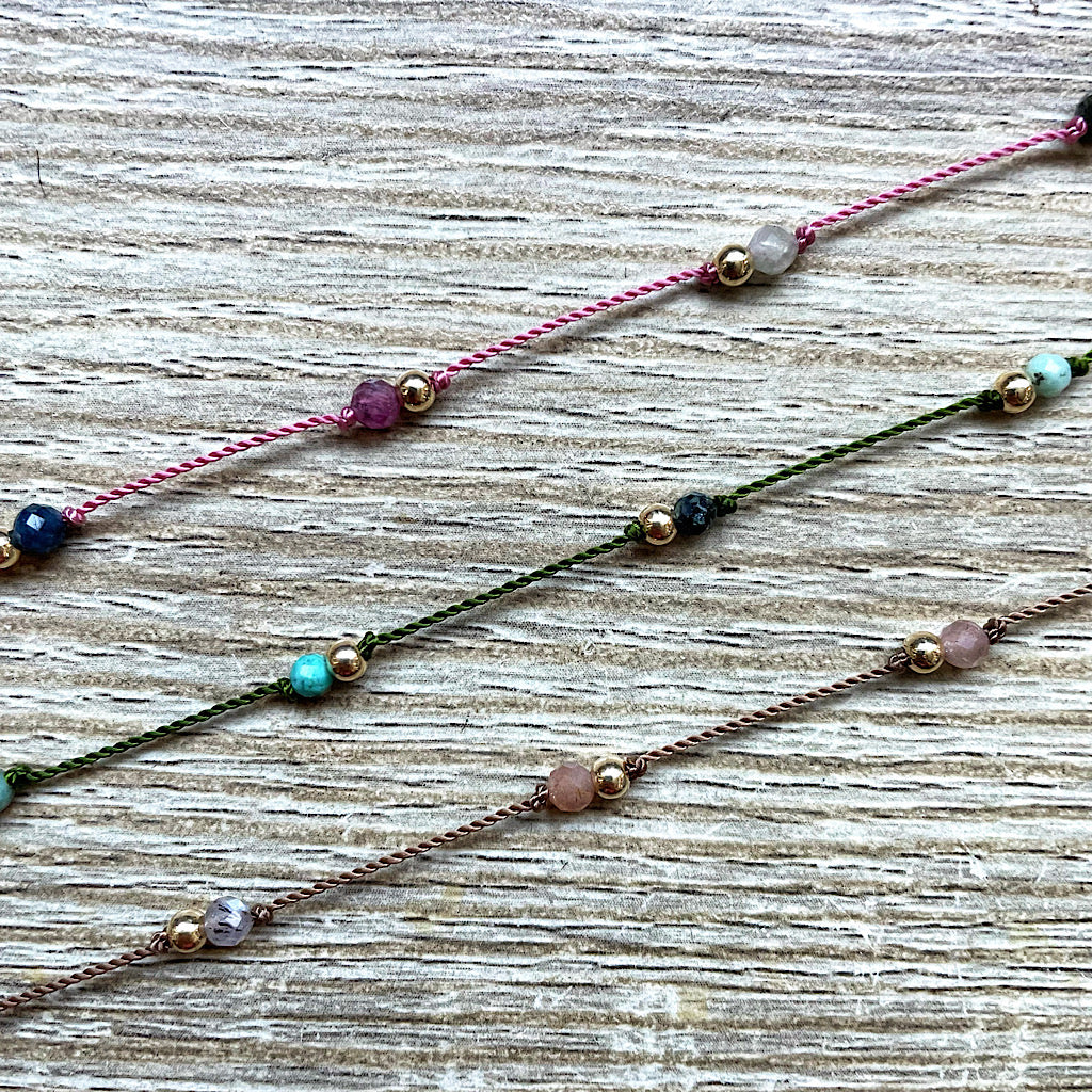 Collier en pierres naturelles de style tibétain