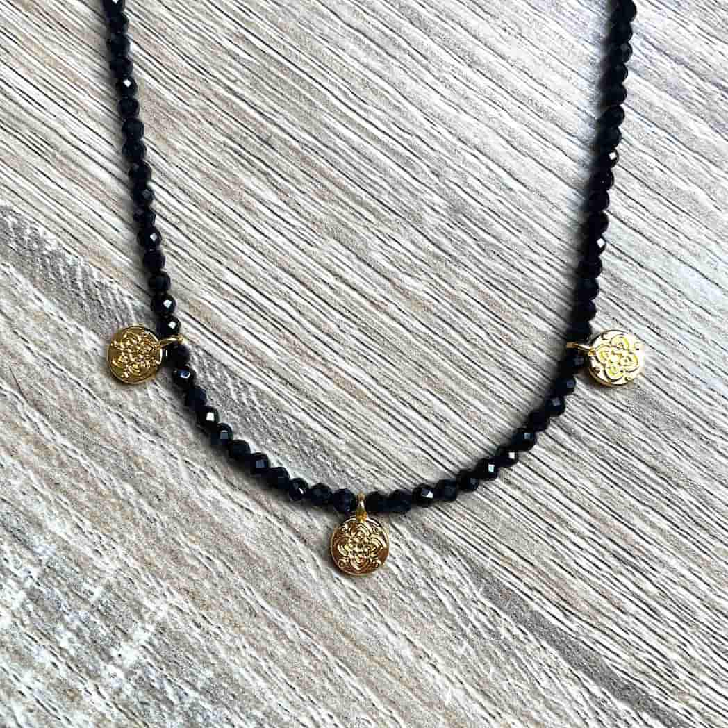 Collier perles en pierres naturelles médailles Céleste