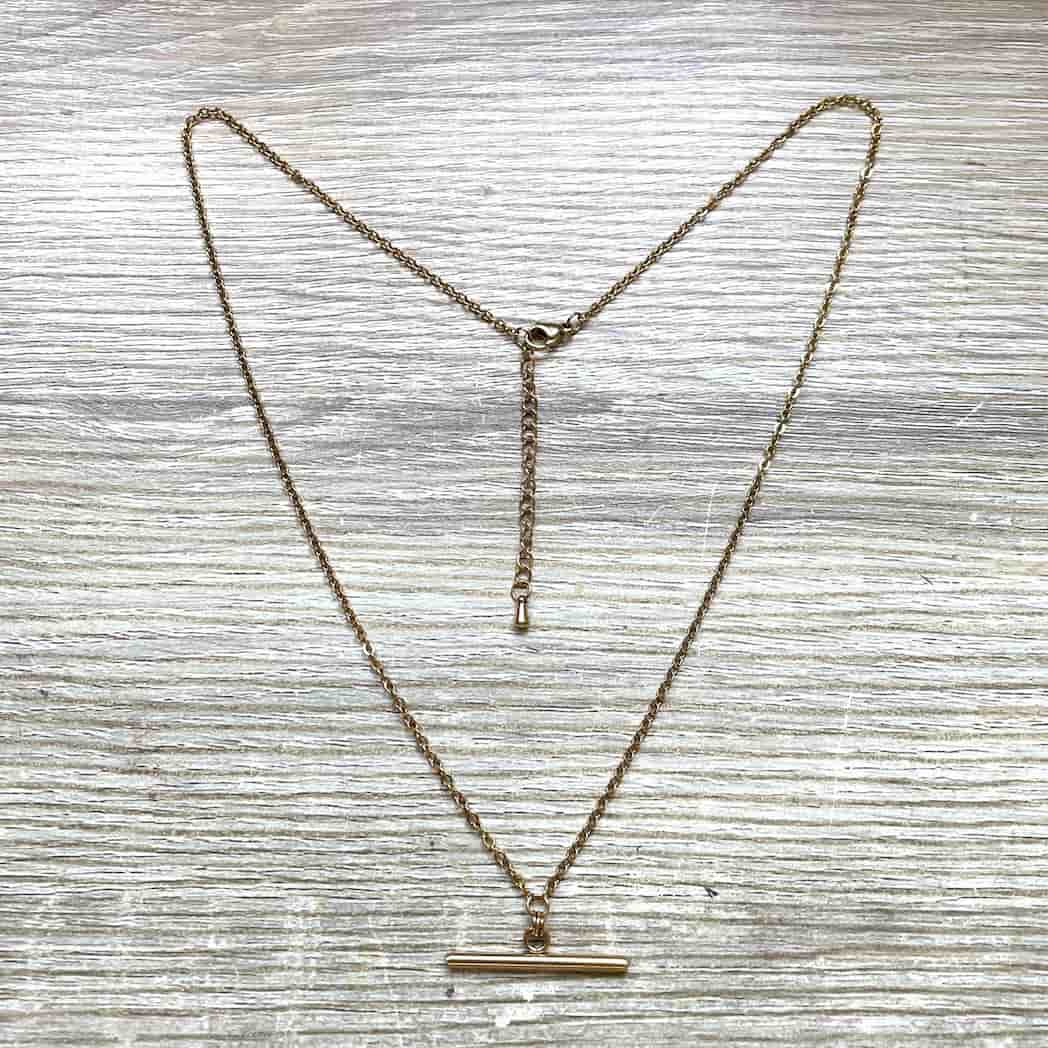 Collier barre T
