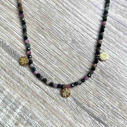 Collier perles en pierres naturelles médailles Céleste