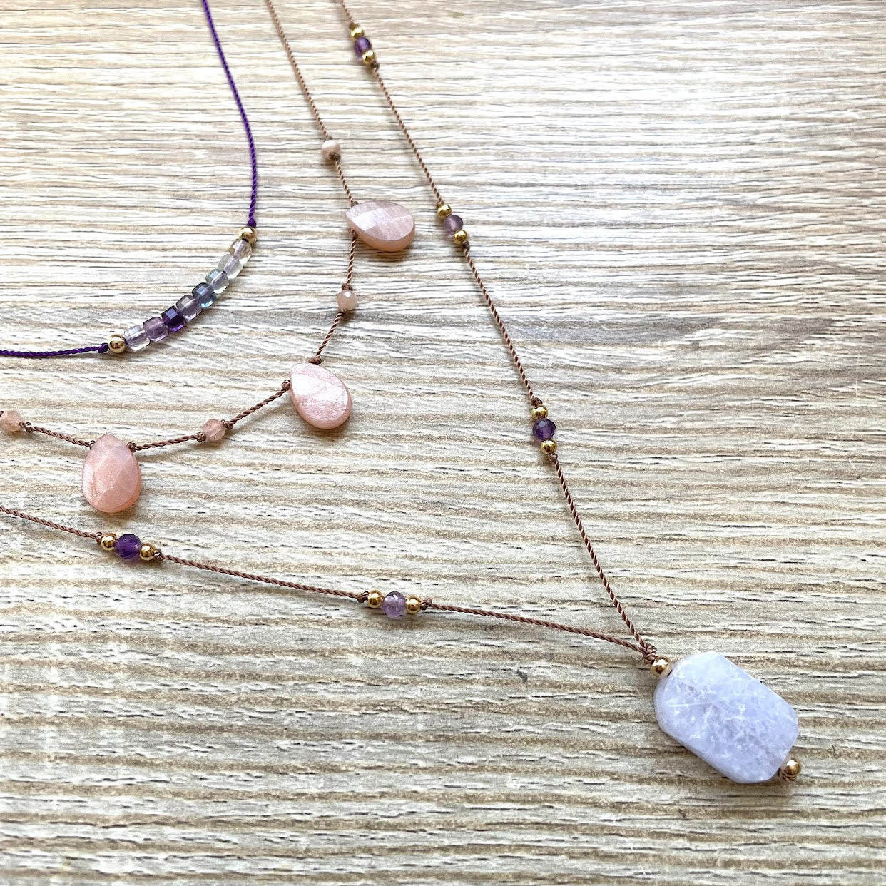 colliers-pierres-naturelles-violettes