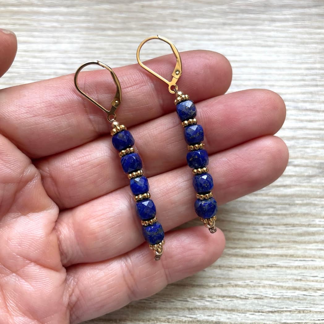 Boucles d'oreilles dormeuses Lapis Lazuli