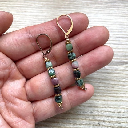 Boucles d'oreilles pendantes en Rubis Zoïsite