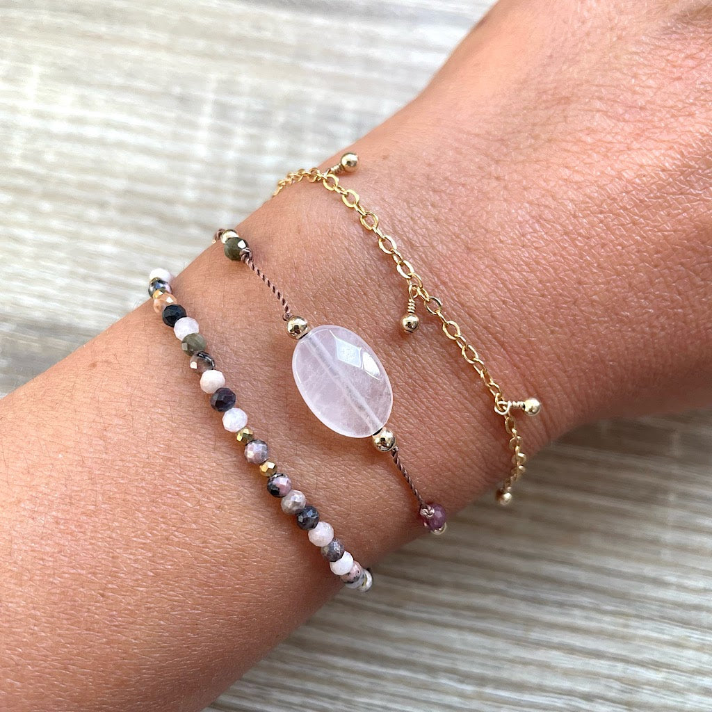 ensemble-bracelets-pierres-roses