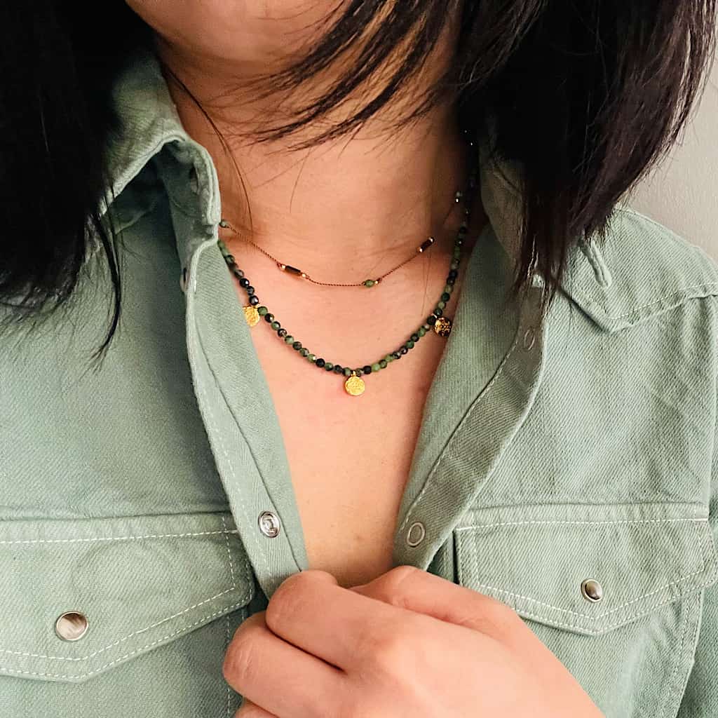 Ensemble de colliers en pierres naturelles vertes