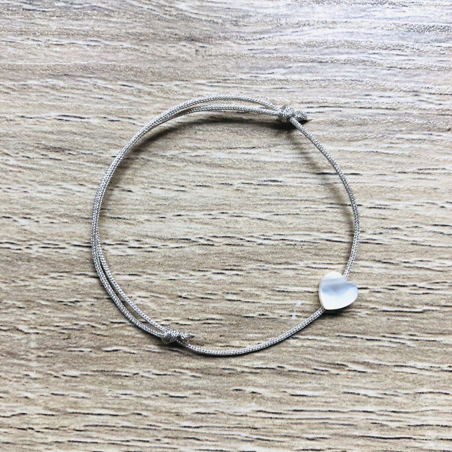 bracelet-cordon-reglable-nacre-cœur-argente-enfant