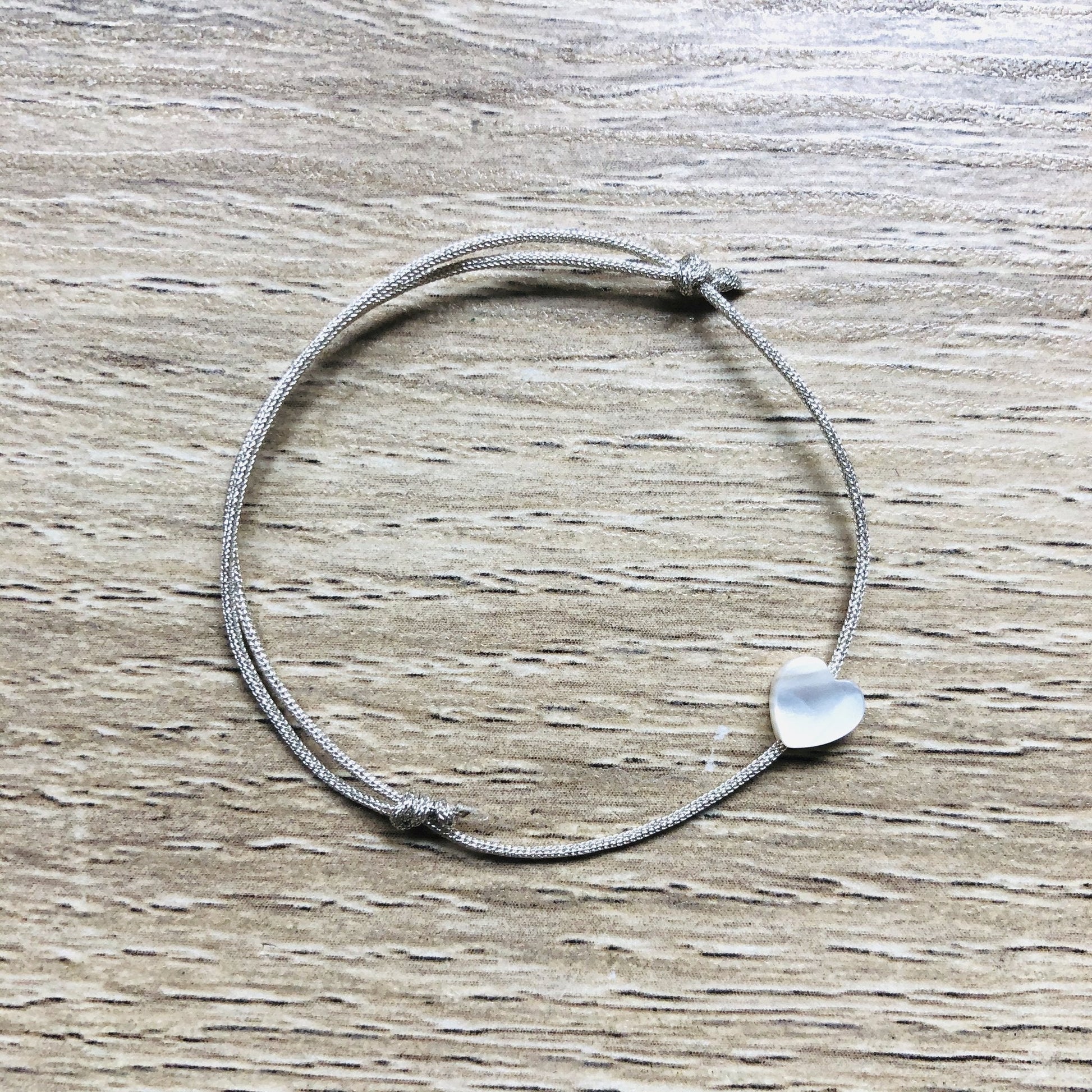 bracelet-cordon-reglable-nacre-cœur-argente-enfant