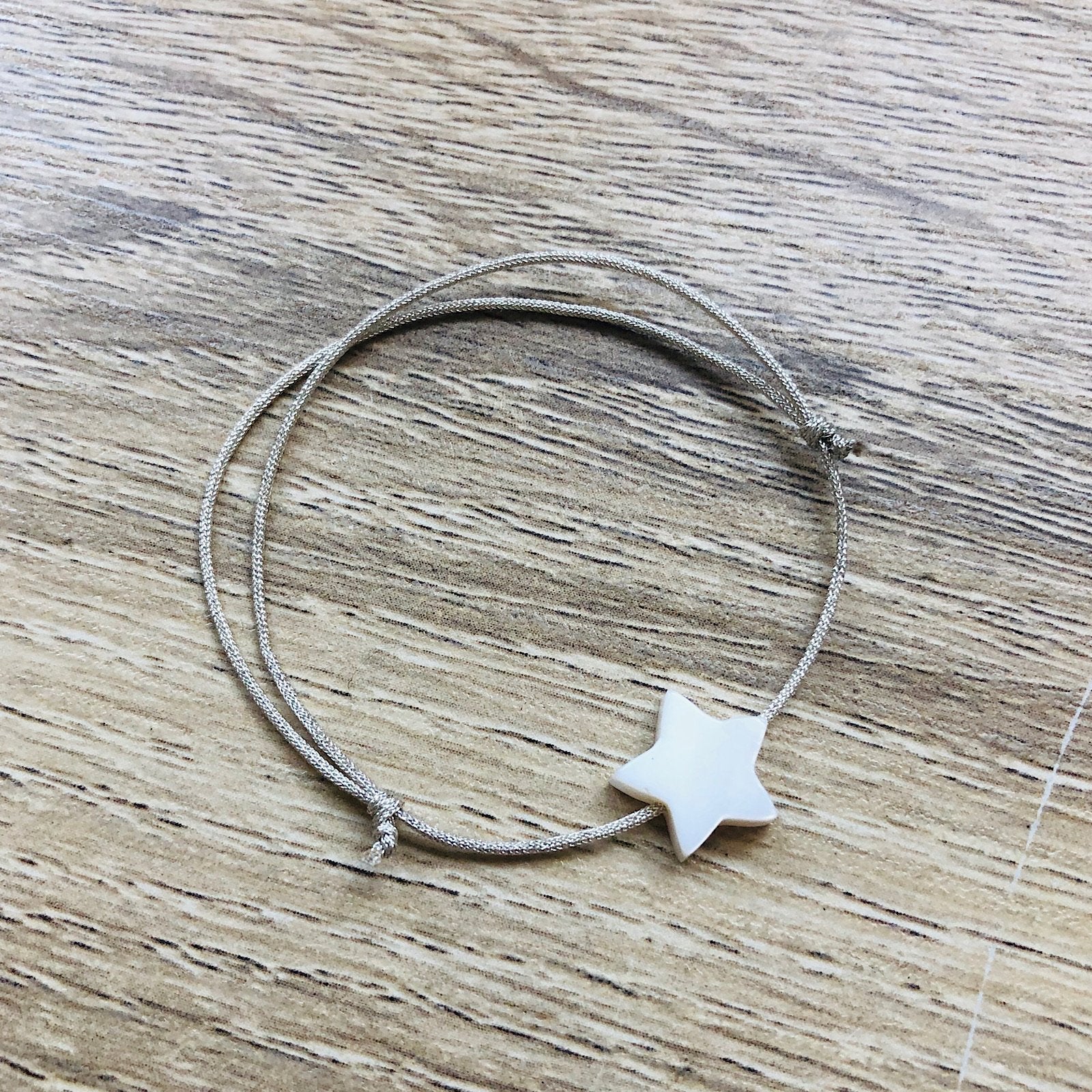 bracelet-cordon-reglable-nacre-etoile-argente
