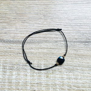 bracelet-cordon-reglable-agate-noir-plaque-noir