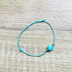 bracelet-cordon-reglable-amazonite-bleu-plaque-or