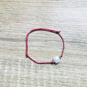 bracelet-cordon-reglable-opale-rose-plaque-or