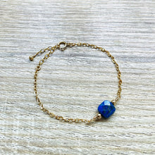 Charger l&#39;image dans la galerie, bracelet-lapis-lazuli-bleu-plaque-or