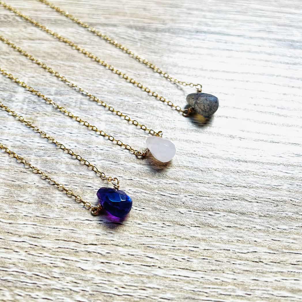 Collier pierre naturelles goutte