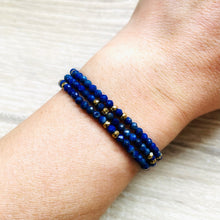 Charger l&#39;image dans la galerie, collier-transformable-bracelet-lapis-lazuli-hematite-poignet