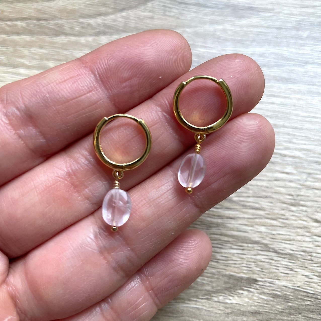 creoles-quartz-rose-argent-massif-dore-main