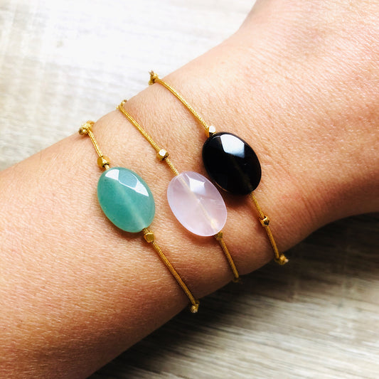 Bracelet pierres naturelles cordon réglable doré Olivia