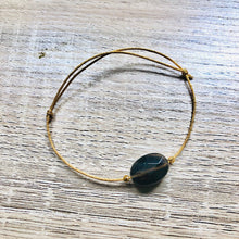 Charger l&#39;image dans la galerie, Bracelet pierres naturelles cordon réglable doré Olivia