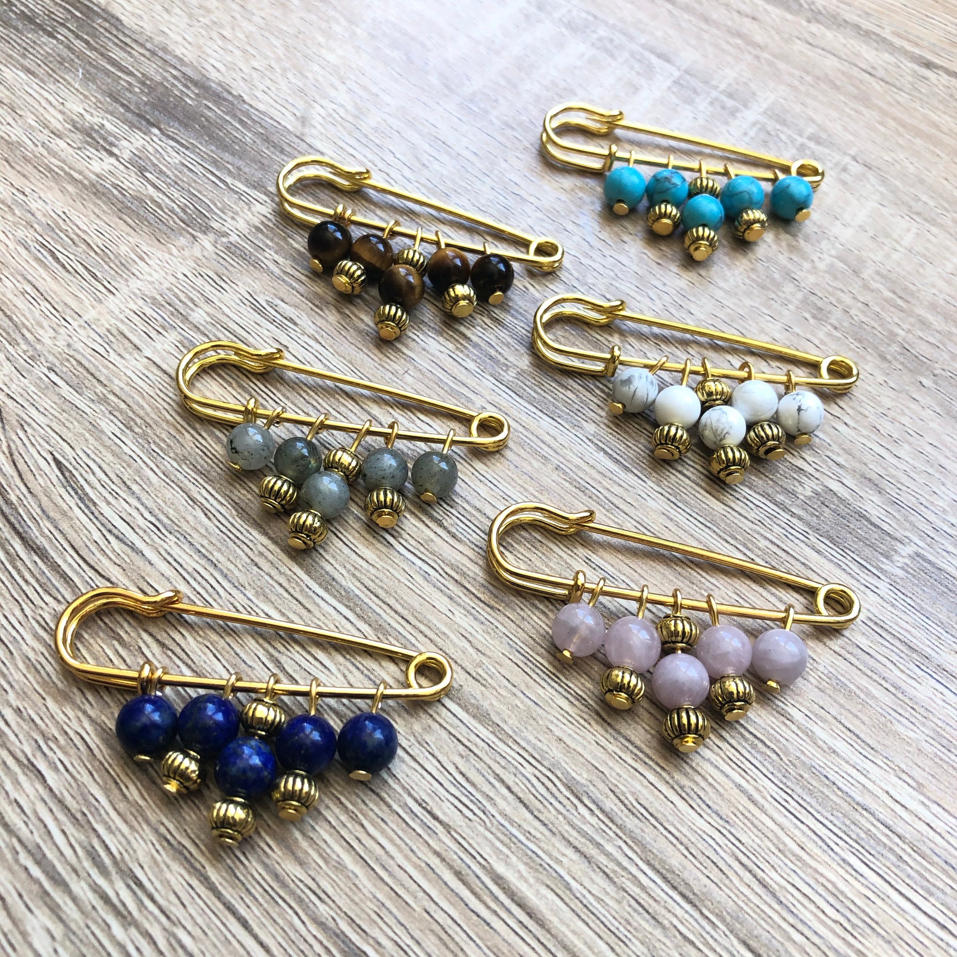 Broche Mathilde en pierres naturelles