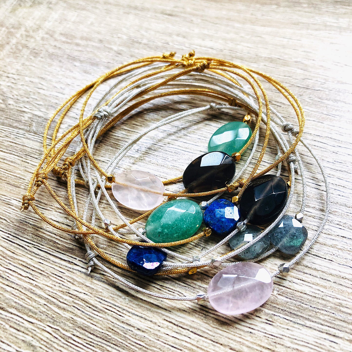 Bracelet pierre naturelles lien coulissant Olivia